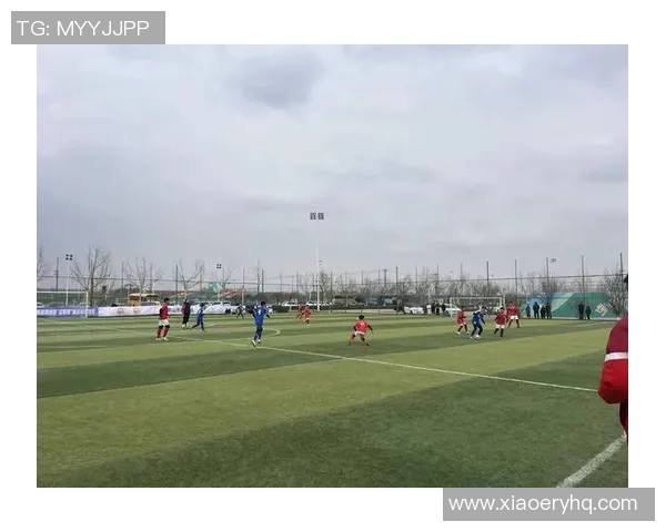 从零起步掌握足球灵活性技巧全攻略助你提升球场表现与竞技水平 从零起步掌握足球灵活性技巧全攻略助你提升球场表现与竞技水平